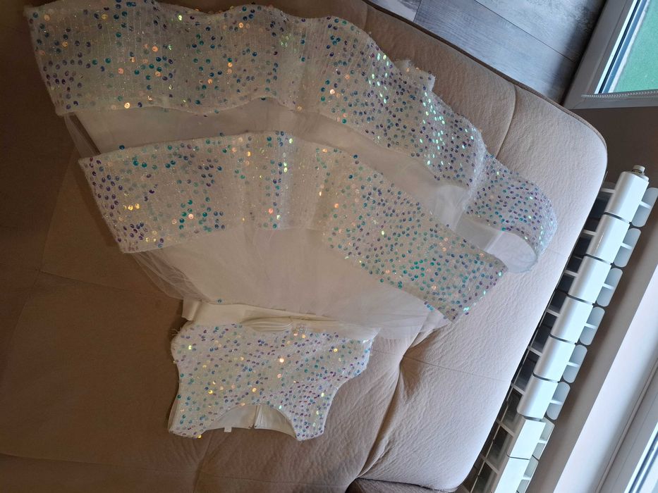 Детска рокля с пайети