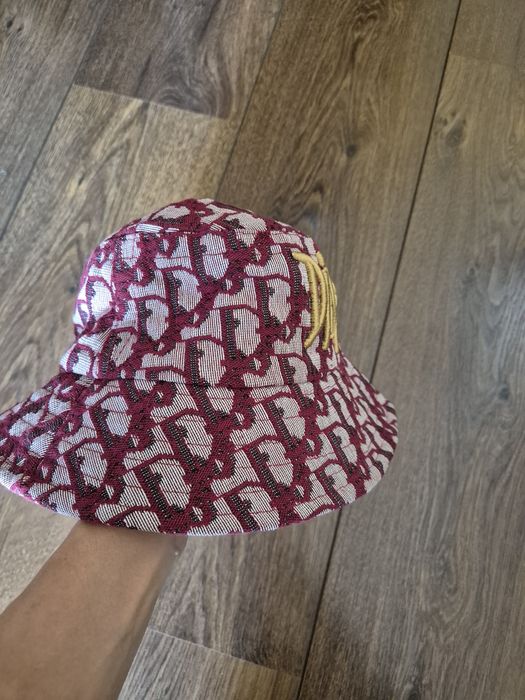 Dior шапка идиотка