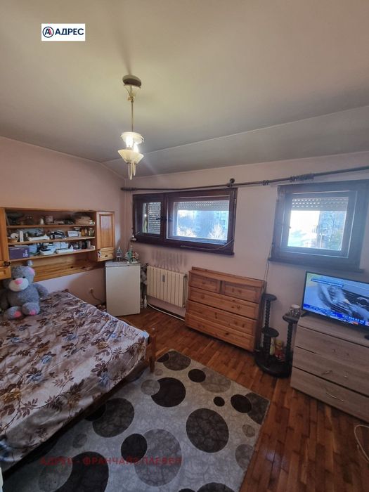 Продава се Двустаен апартамент в Плевен, Сторгозия - 56 кв.м за 646 €/кв.м - Снимка #2