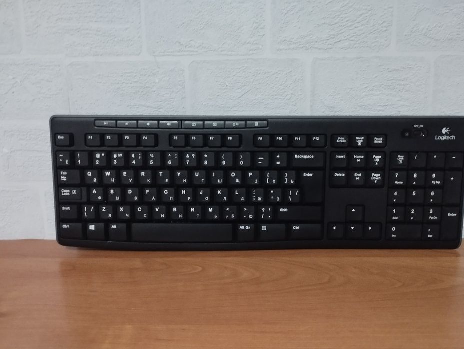 Logitech Клавиатура