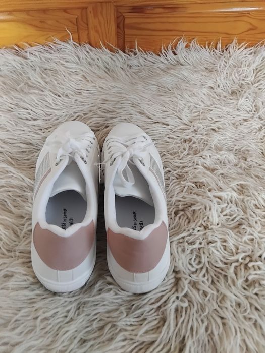 Обувки р-р 42,нови,екокожа