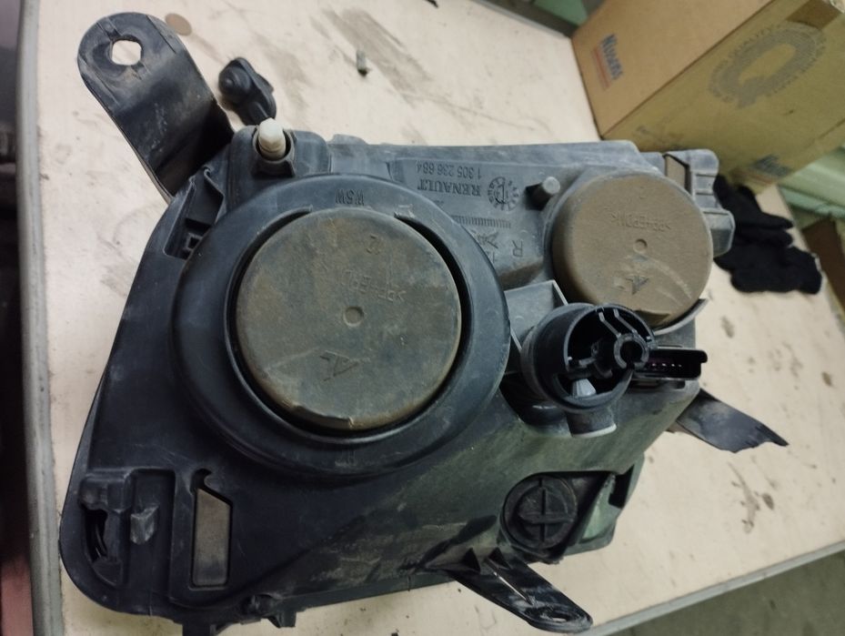 Фара правая Рено Дастер оригинал