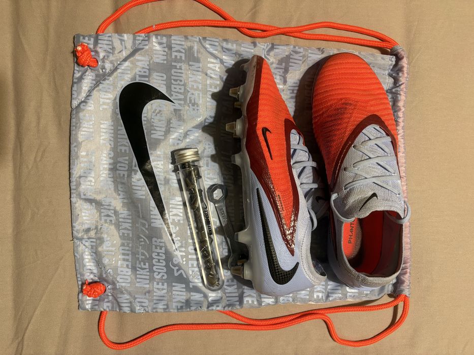 Nike phantom elite