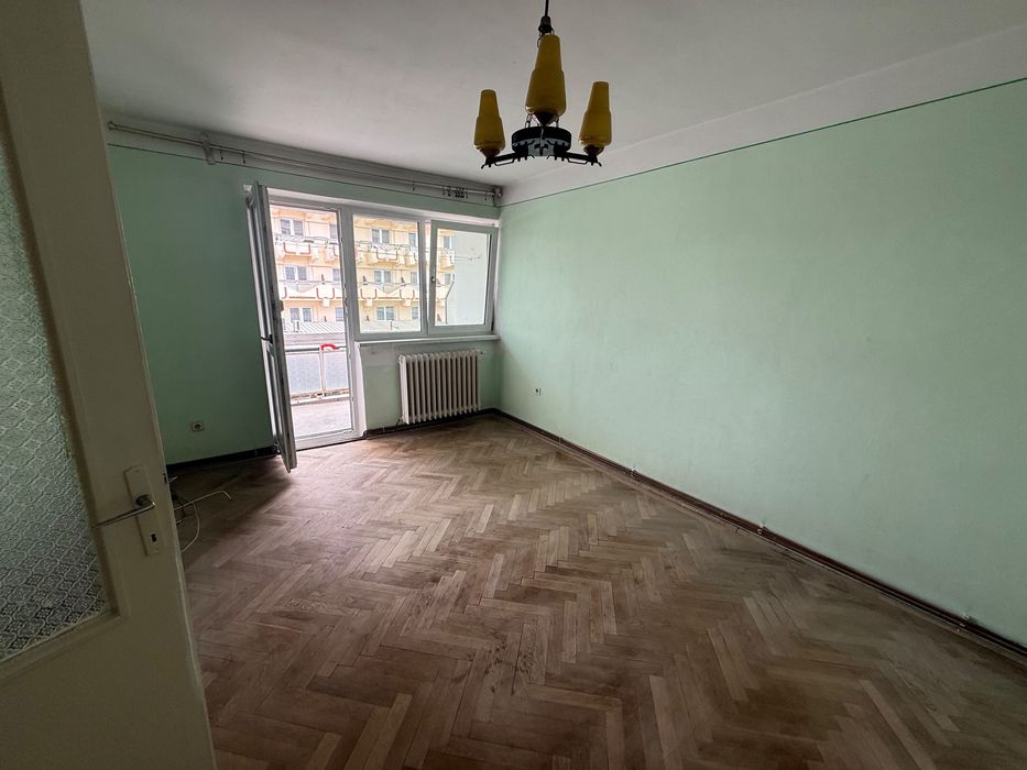 Apartament de vanzare Dragasani central 3 camere