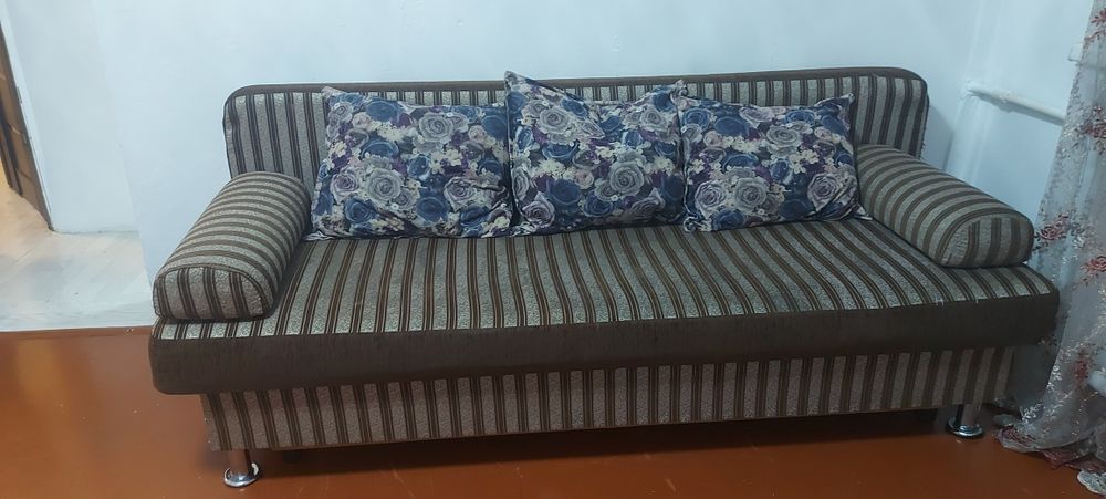 Диван в хорошем состоянии
