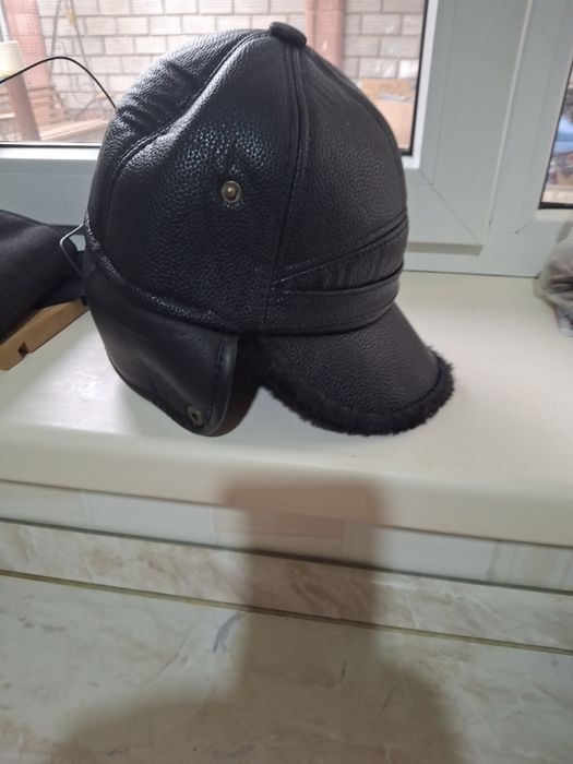 Продам шапку срочно