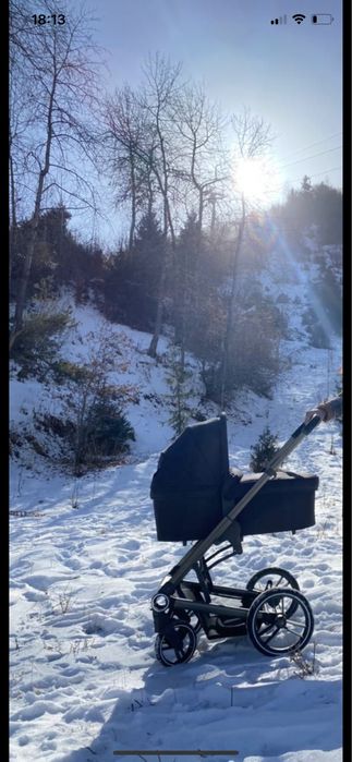 Коляска продам в хорошом состояние