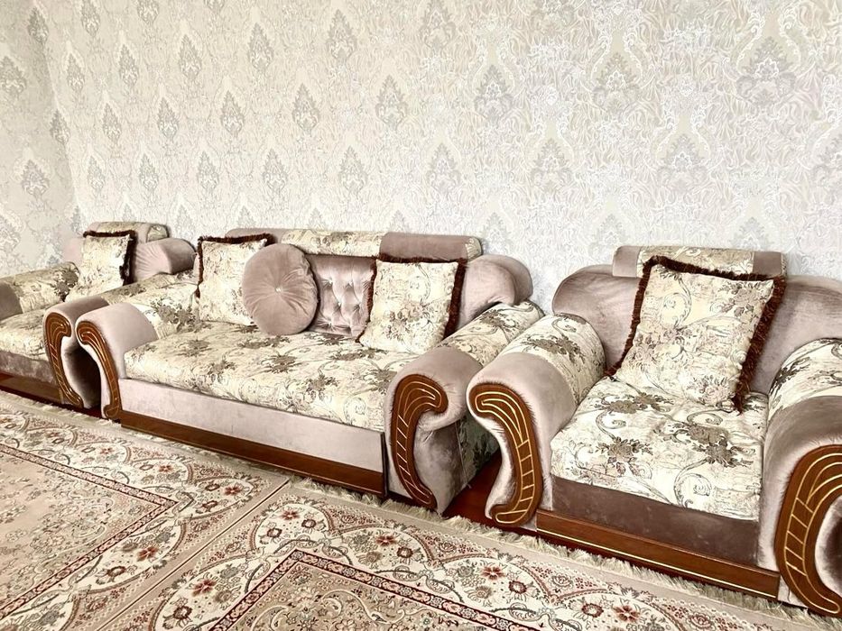 Диван Б-У цена договорная