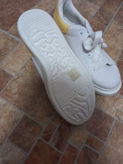 Нови  маратонки .!