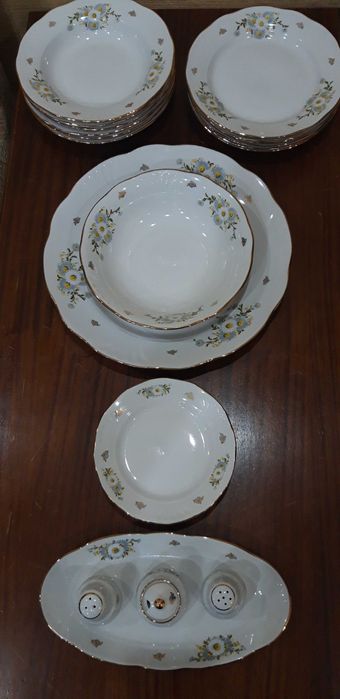 Столовый  сервиз.