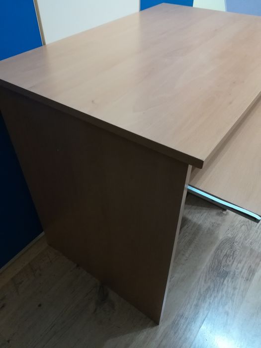 Бюро за настолен компютър