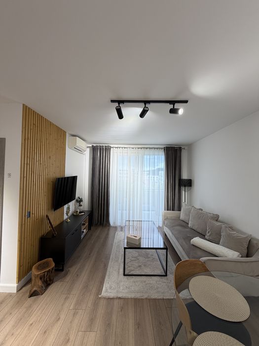 Vand apartament 2 camere, Str. Colinei