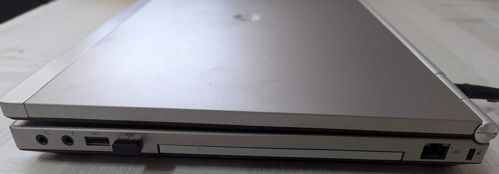 Vând Laptop HP Elitebook 8560P