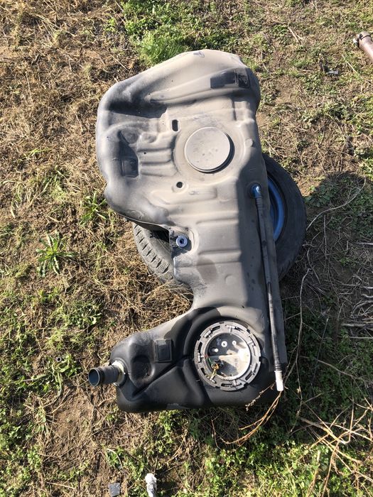 Rezervor complet cu pompa motorina BMW f30 f32 f34 seria 3