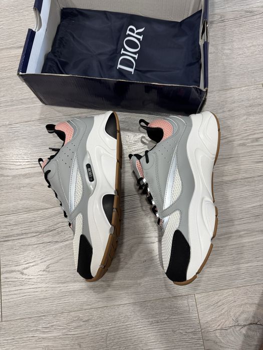 Dior B22 Pale Pink Grey