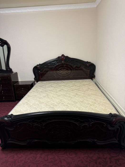 Спальные хамма нарсаси билан гарнитурлари комплект