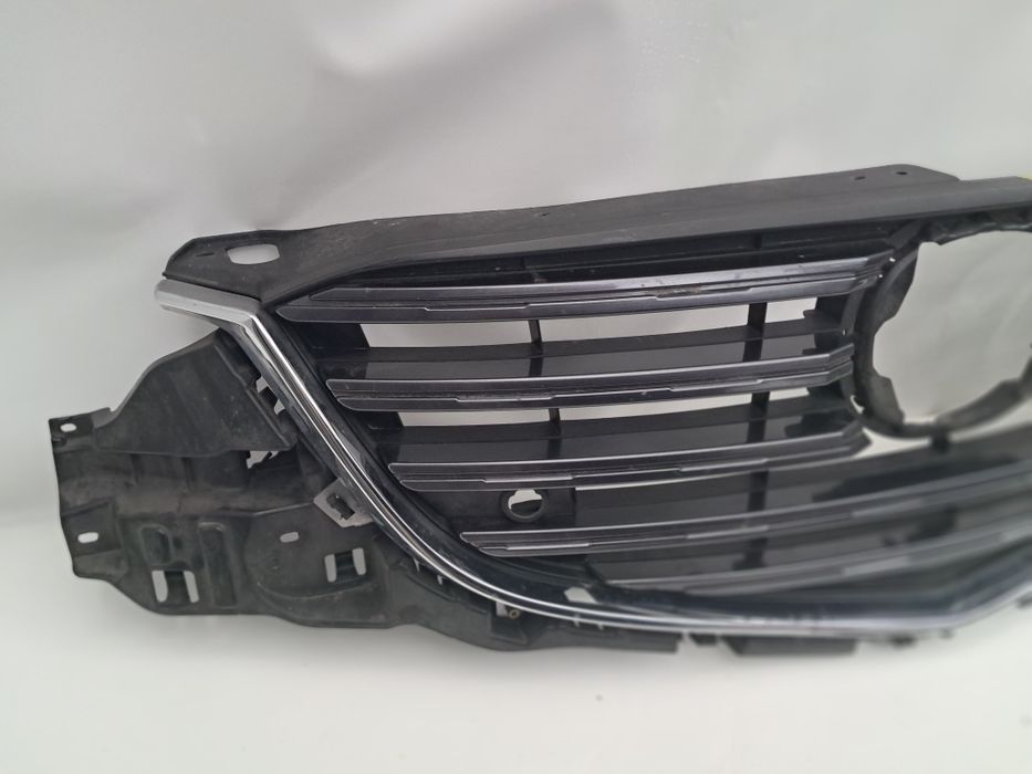 Грил решетка  Mazda CX5  2013/16г