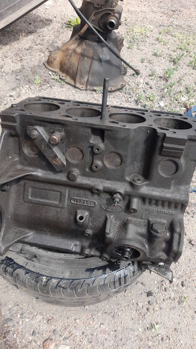 Продам запчасти на Форд транзит