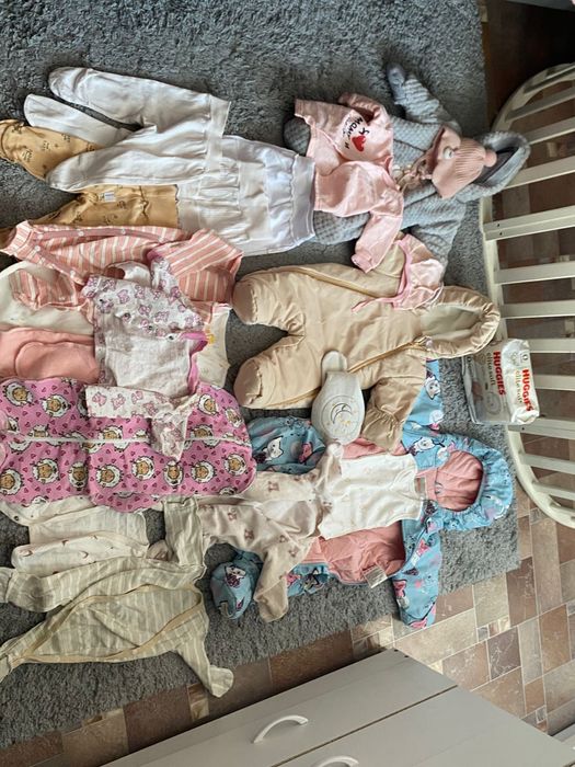 Продам детскийе вещи