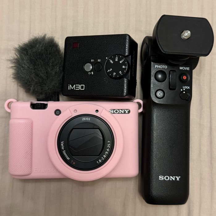 Продаю камеру Sony zv1