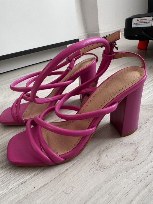 Продам туфли женские