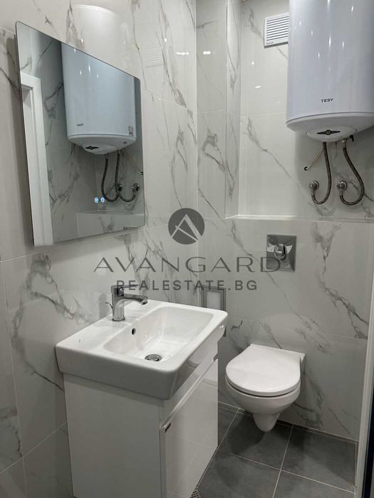 Продава се Двустаен апартамент в Пловдив, Център - 83 кв.м за 2091 €/кв.м - Снимка #7