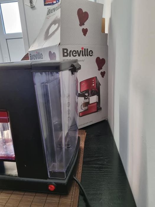 Aparat de cafea Breville