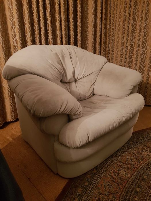 два кресла и диван