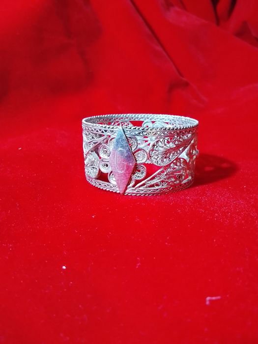 Se vinde bijuterie de argint