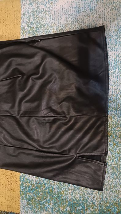 Две  кожени поли размер 42/L