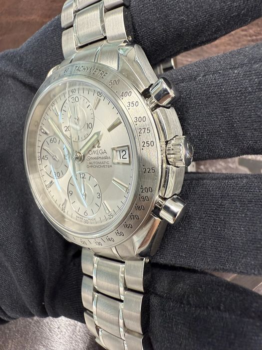 Omega Speedmaster Date 40 mm