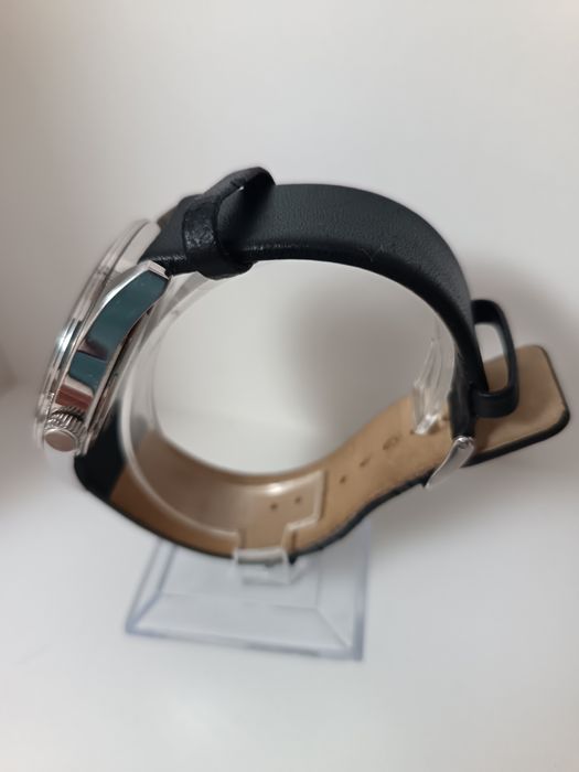 Vând ceas French Conection  calendograf