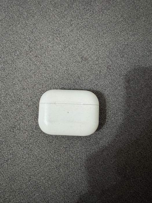 продам airpods б/у