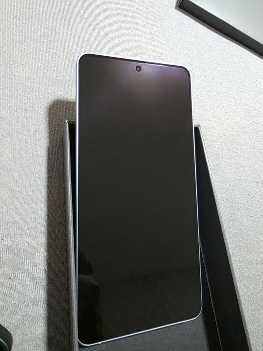 Vând samsung s26 plus