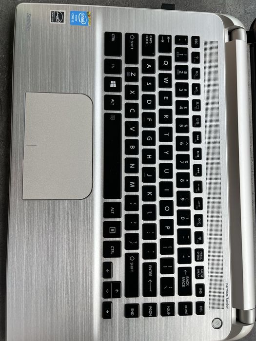 Лаптоп Toshiba Satellite E45