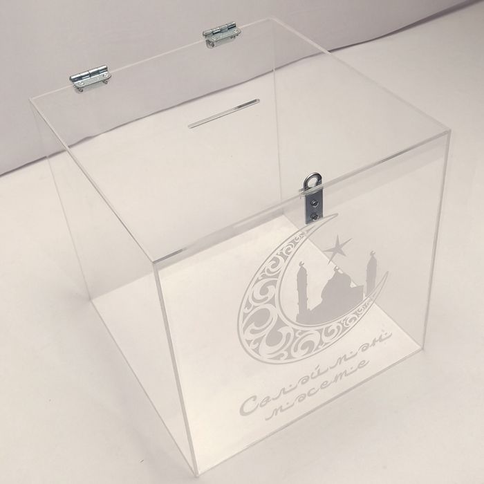 Прозрачный короб и сумочки к 8 марта