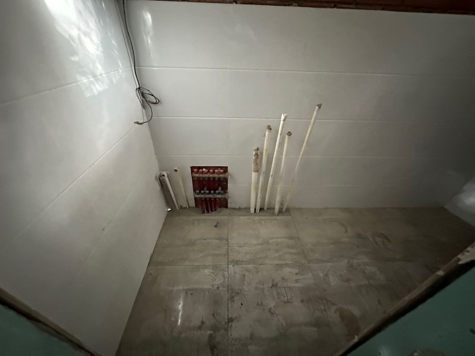 Noturar bino Sirg’ali tumanida Xokimyatni oldid:o o’zirani yonid.