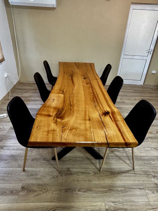 Трапезна маса от дива череша