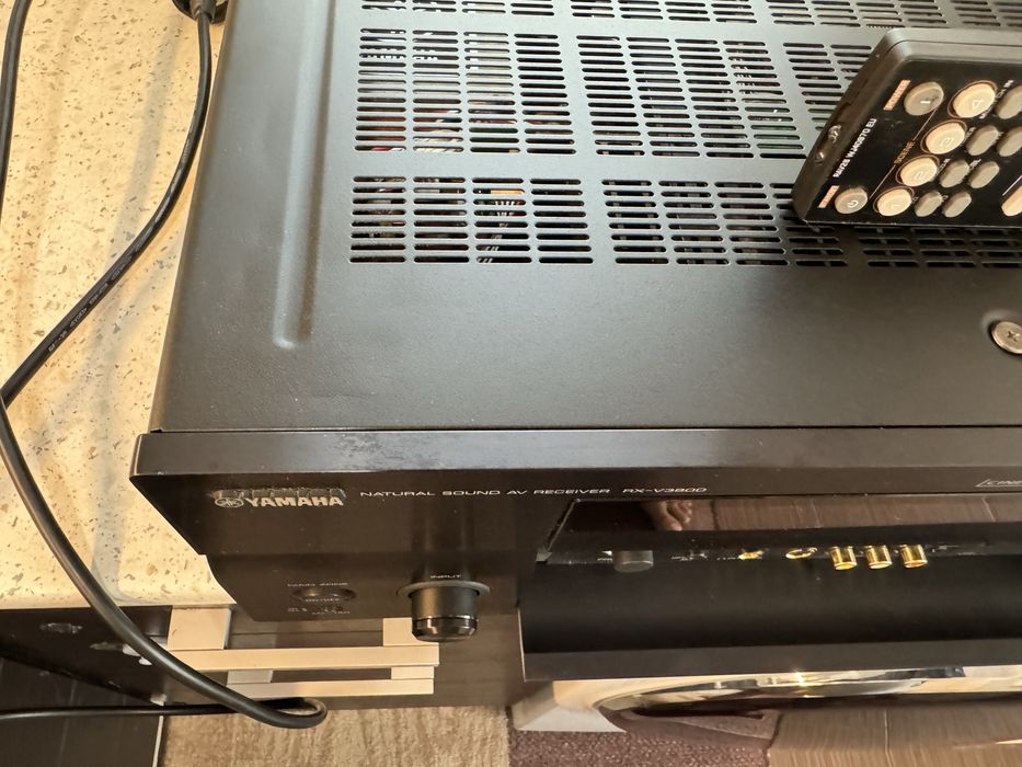 Yamaha RX-V3800 Качествен ресивър