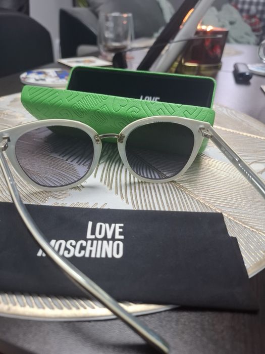 Слънчеви очила moschino