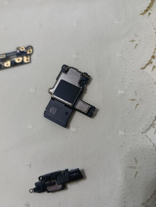 Продам запчасти на айфон 6