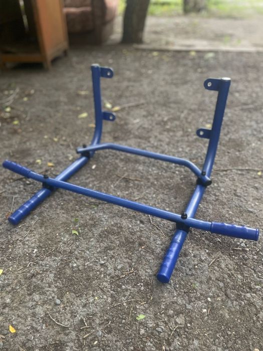 Турник настенный