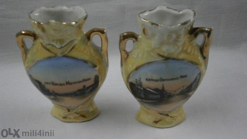 Стари порцеланови миниатюрни вазички, ръчно рисувани