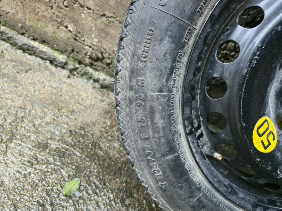 Резервна гума патерица