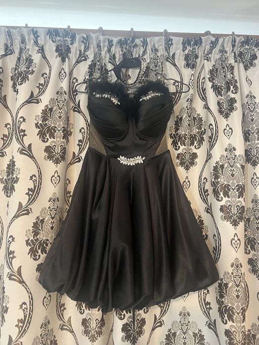 Rochie neagra cu pietre,mexton!