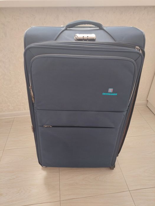 Продается новый  большой чемодан,  отличного качества