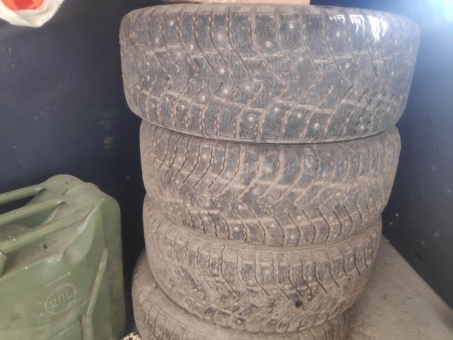 Продам 4 зимние колеса в сборе