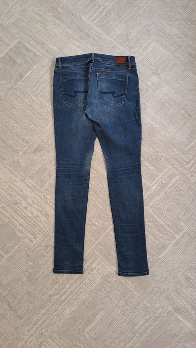 Продам джинсы женские