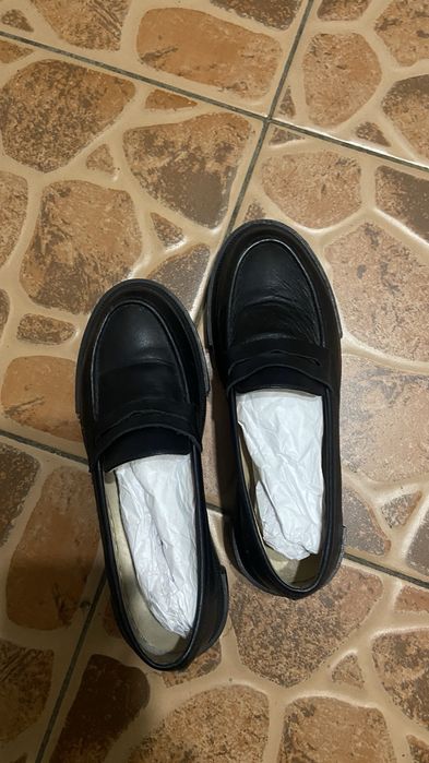 Кожаная женская  обувь