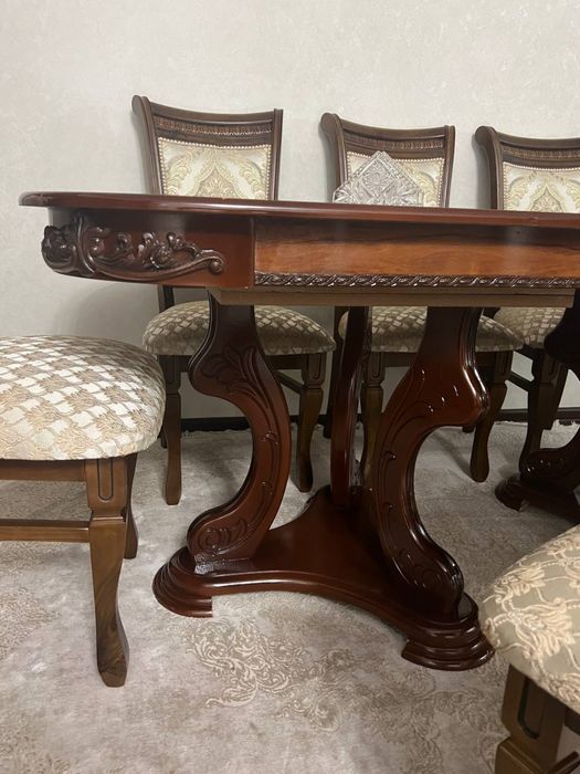 Шикарный столовый комплект